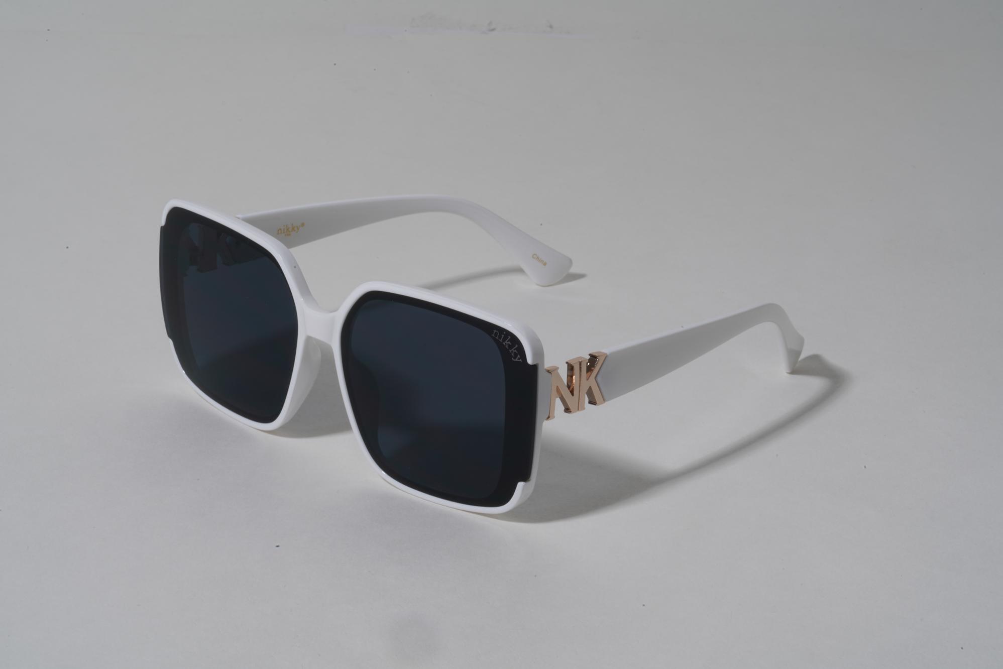 GAFAS DE SOL CUADRADAS NK BLANCO