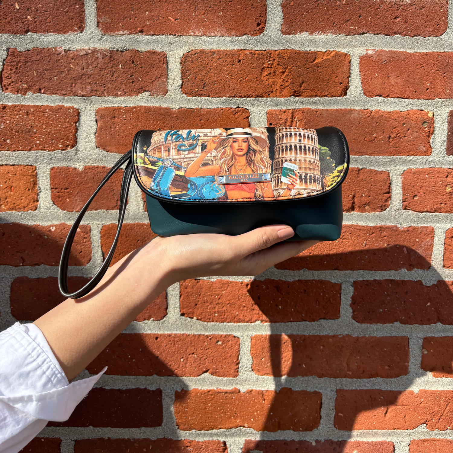 TROUSSE DE MAQUILLAGE JENI (<tc>MARTHA TRAVELS ITALY</tc>)