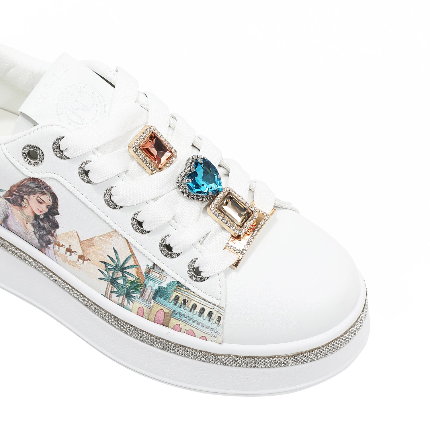 FASHION SNEAKERS WITH RHINESTONE (<tc>QUEEN CLEOPATRA</tc>)