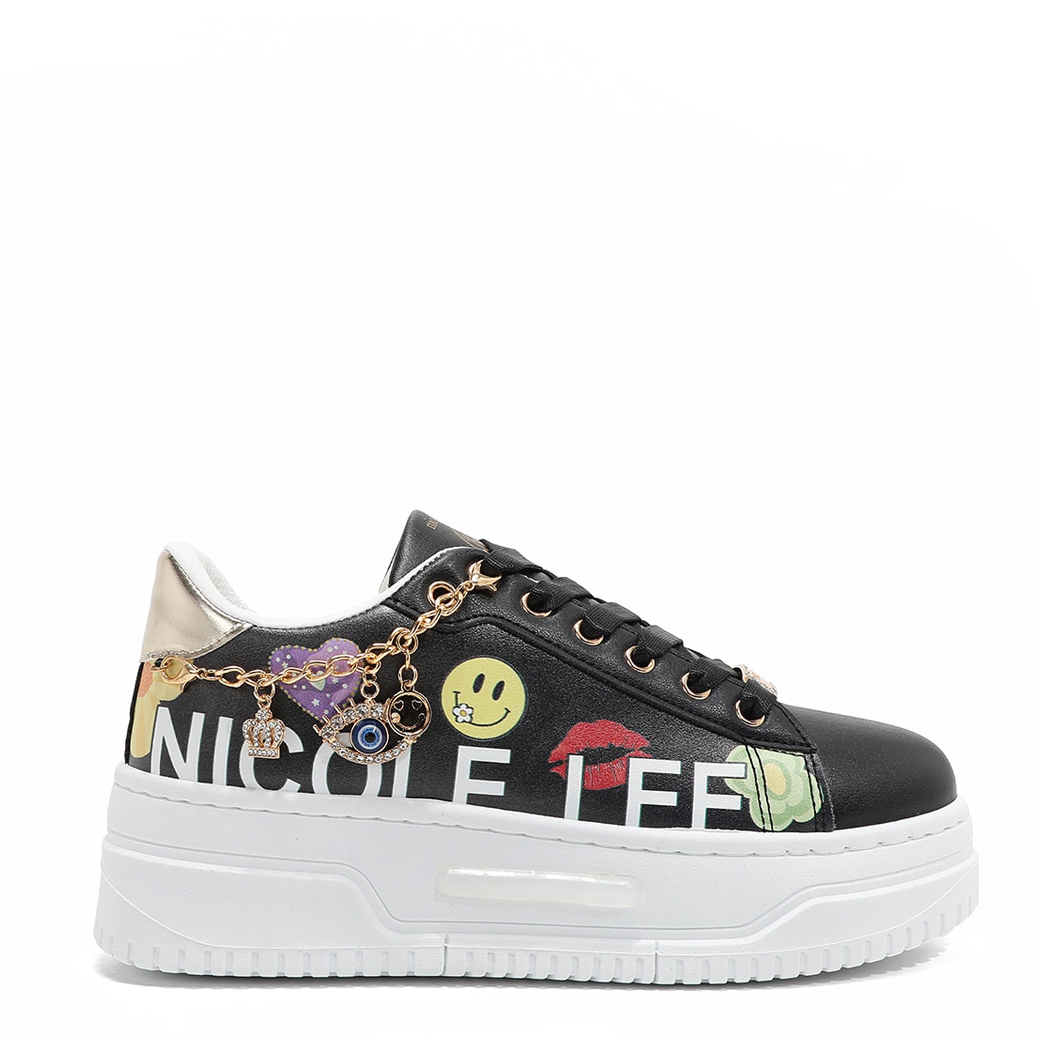 Sneakers with fashion charges