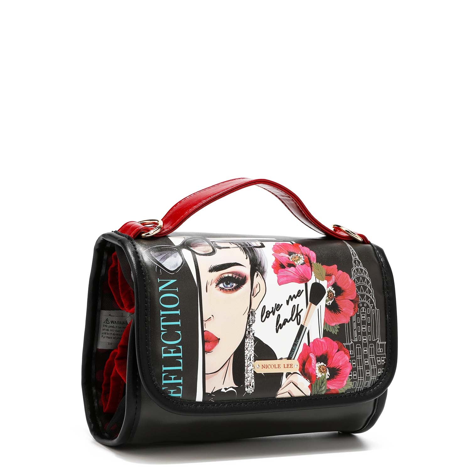 Travel cosmetique with hanger