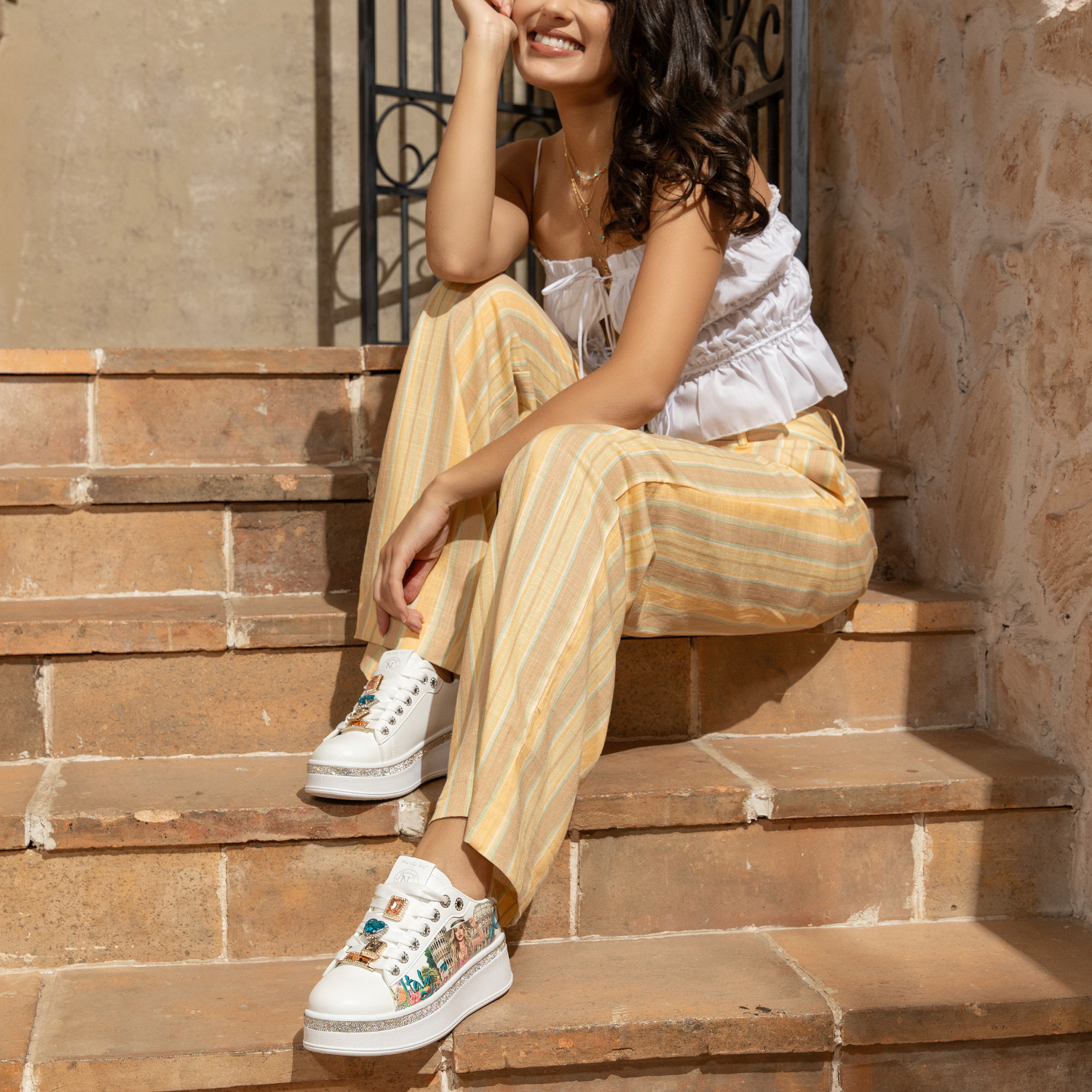 FASHION SNEAKERS WITH RHINESTONE (<tc>MARTHA TRAVELS ITALY</tc>)