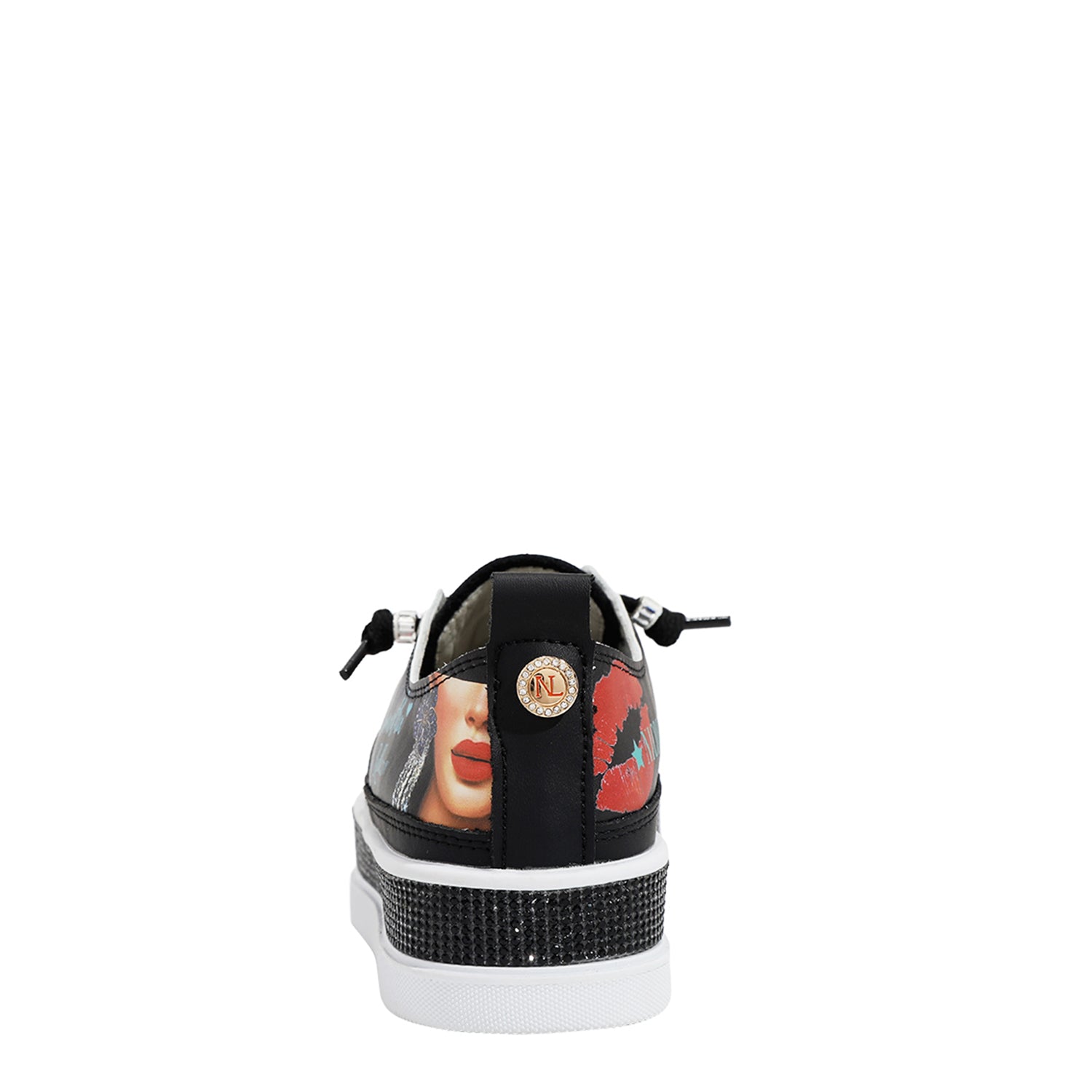 LEATHER SNEAKER WITH PLATFORM AND RHINESTONE (<tc>SAMANTHA LA BELLEZA</tc>)
