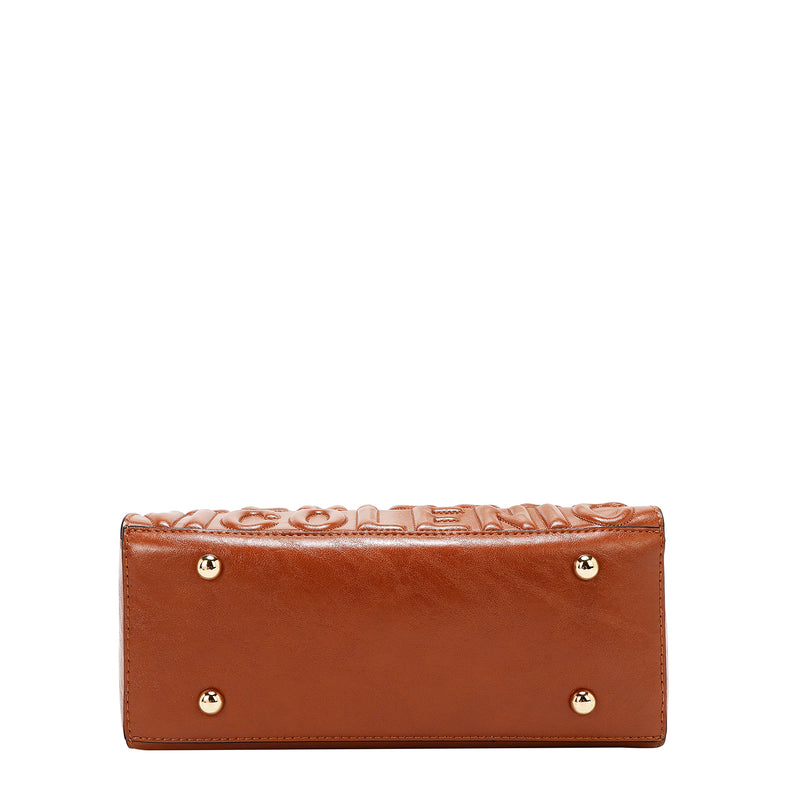 BOLSO DE MANO CUADRADO CON LOGOTIPO EN RELIEVE (MARRON)