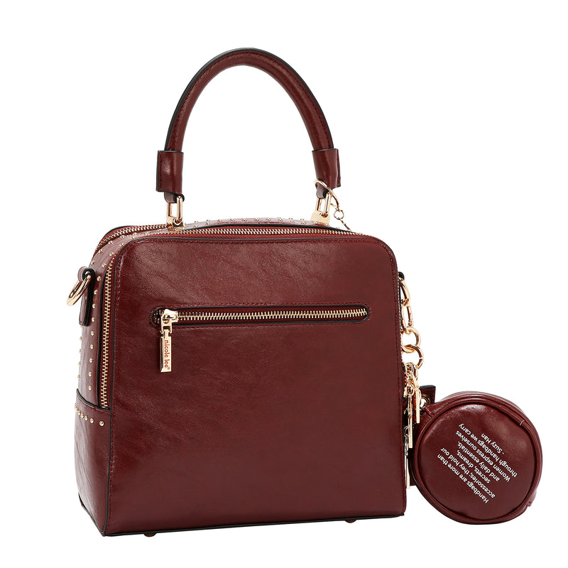 BOLSO DE MANO CUADRADO CON LOGOTIPO EN RELIEVE (VINO)