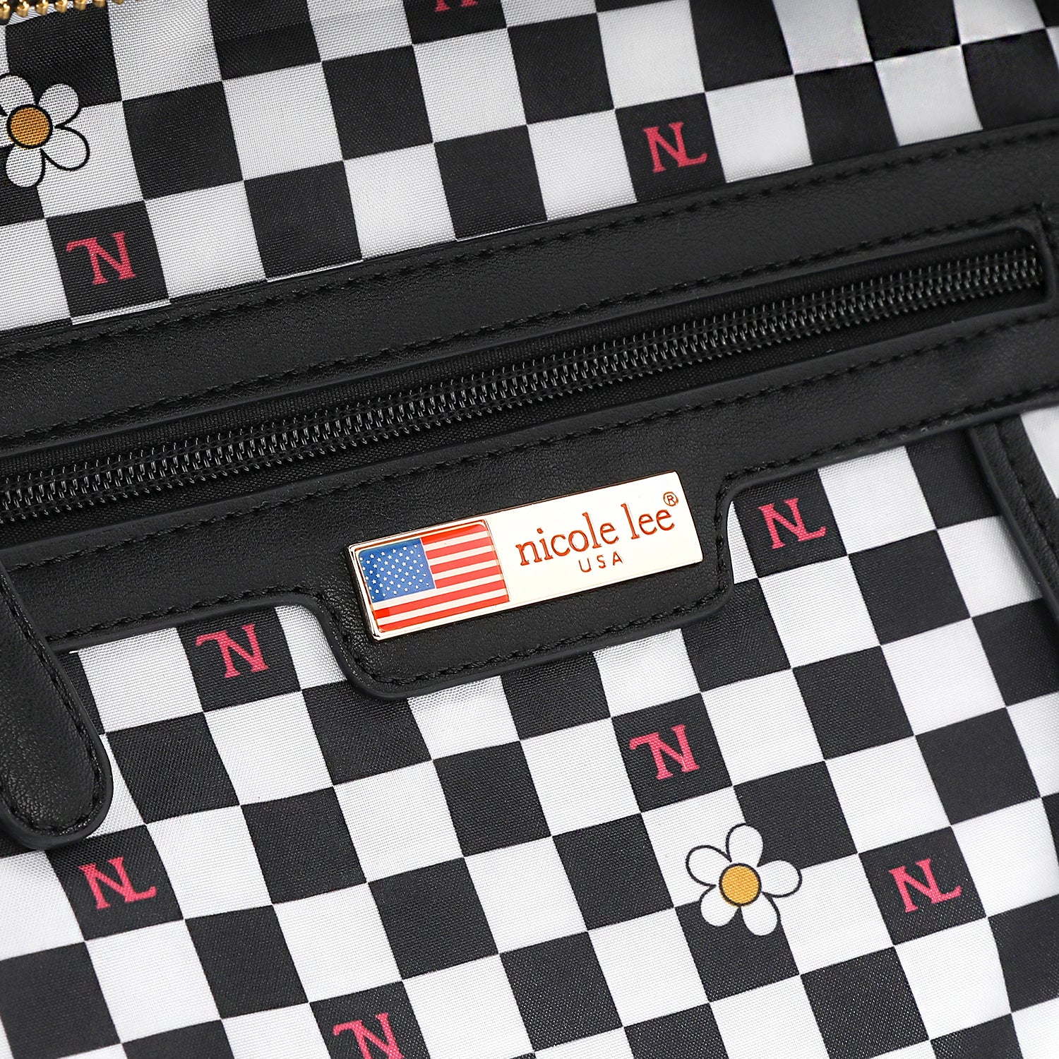 HANDBAG (<tc><tc>Family Yearbook</tc></tc>)