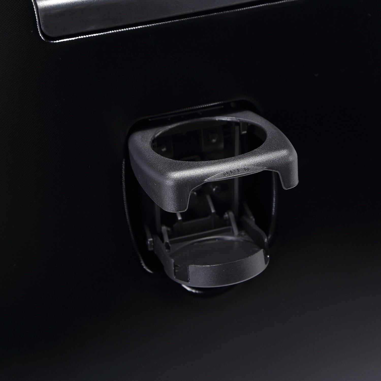 SOLID CARRY ON SUITCASE <tc><tc>Sisters secret</tc></tc>