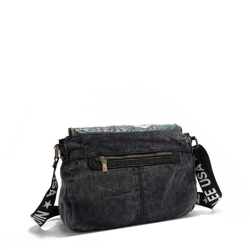 DENIM FLAP BAG (<tc>AKIKO LA BELLEZA</tc>)