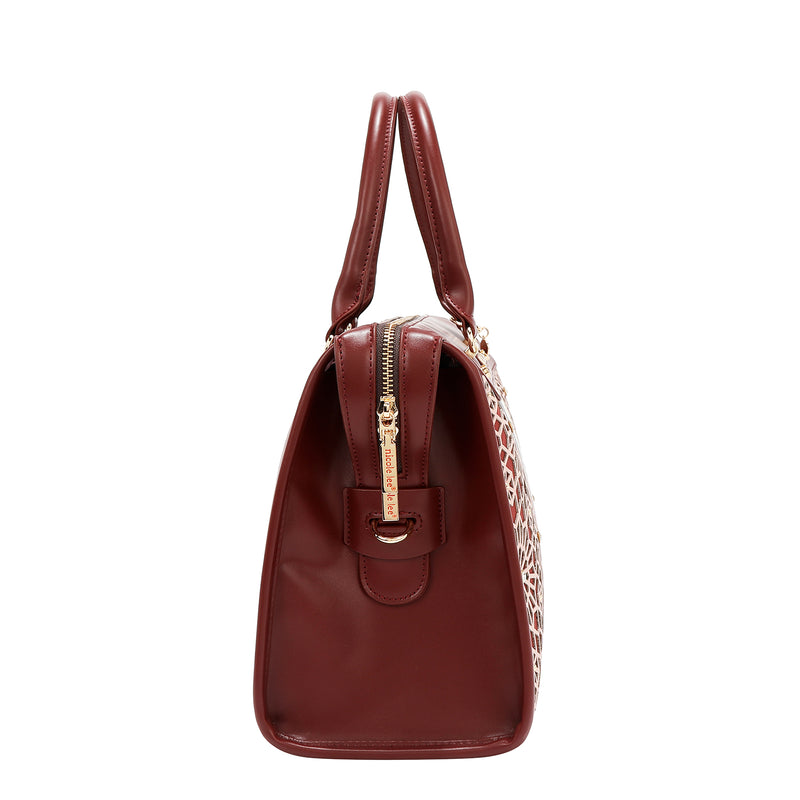 BOLSO BOSTON CON CORTE LÁSER GEOMÉTRICO (VINO)