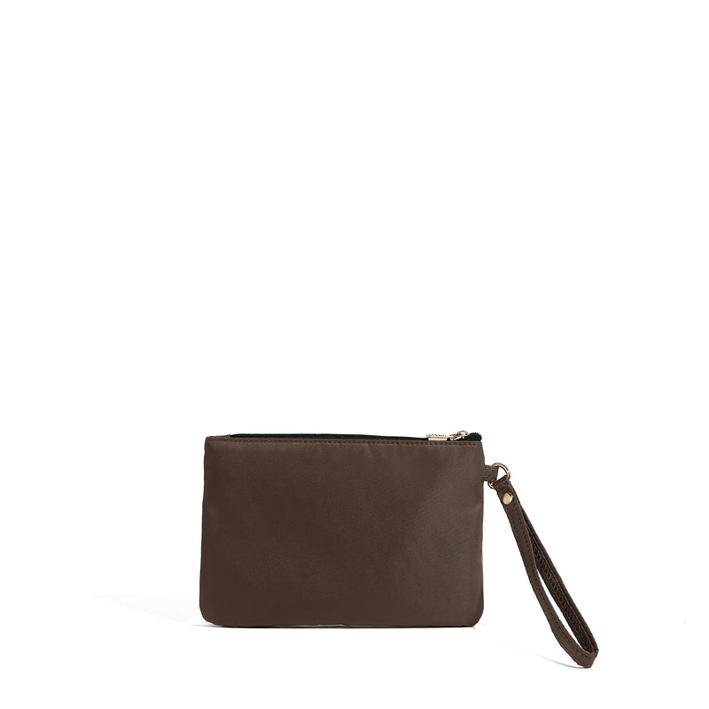 TOILETRY BAG WITH ZIPPER (<tc>I LIVE TO TRAVEL</tc>)