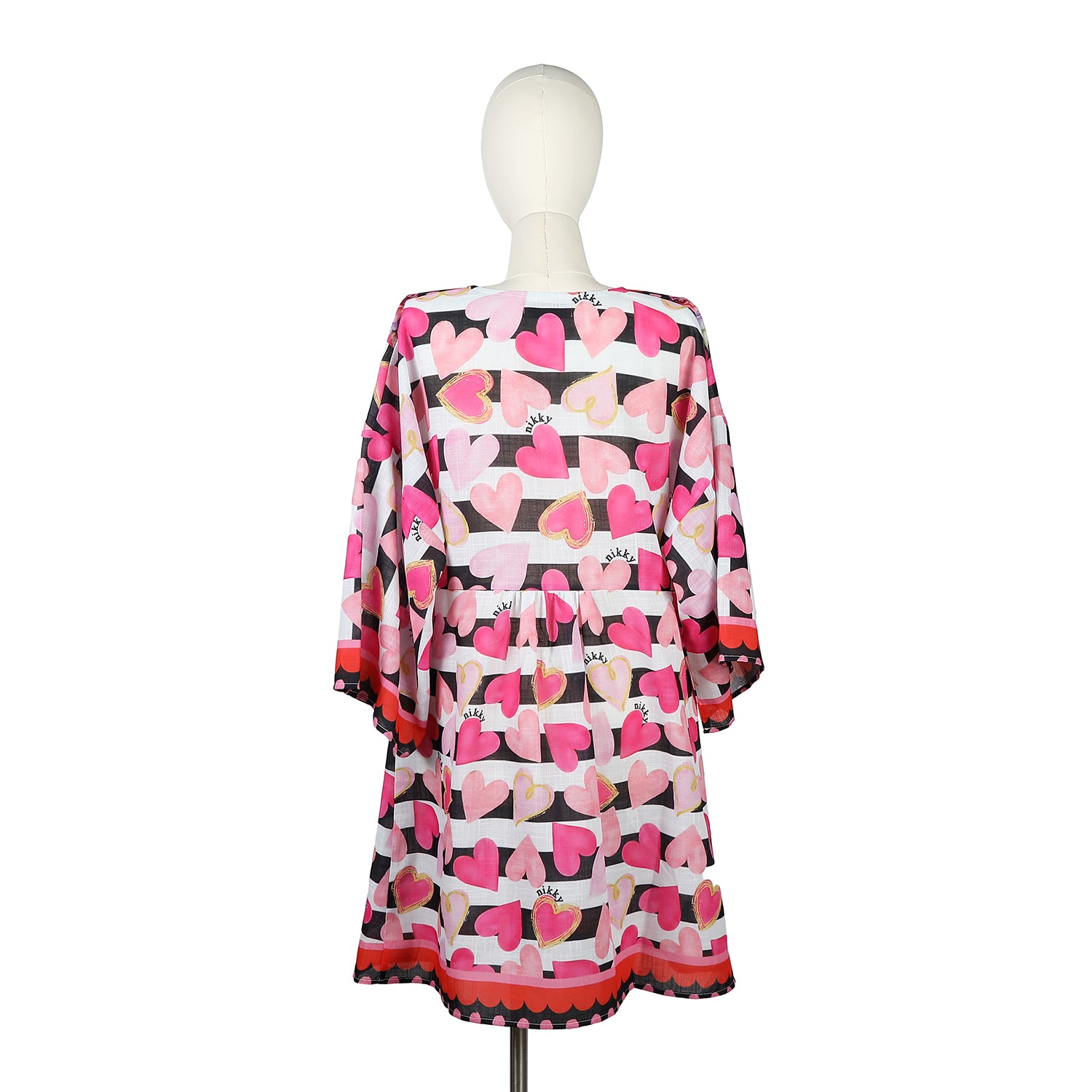 T-SHIRT (<tc>NOSTALGIA</tc>)