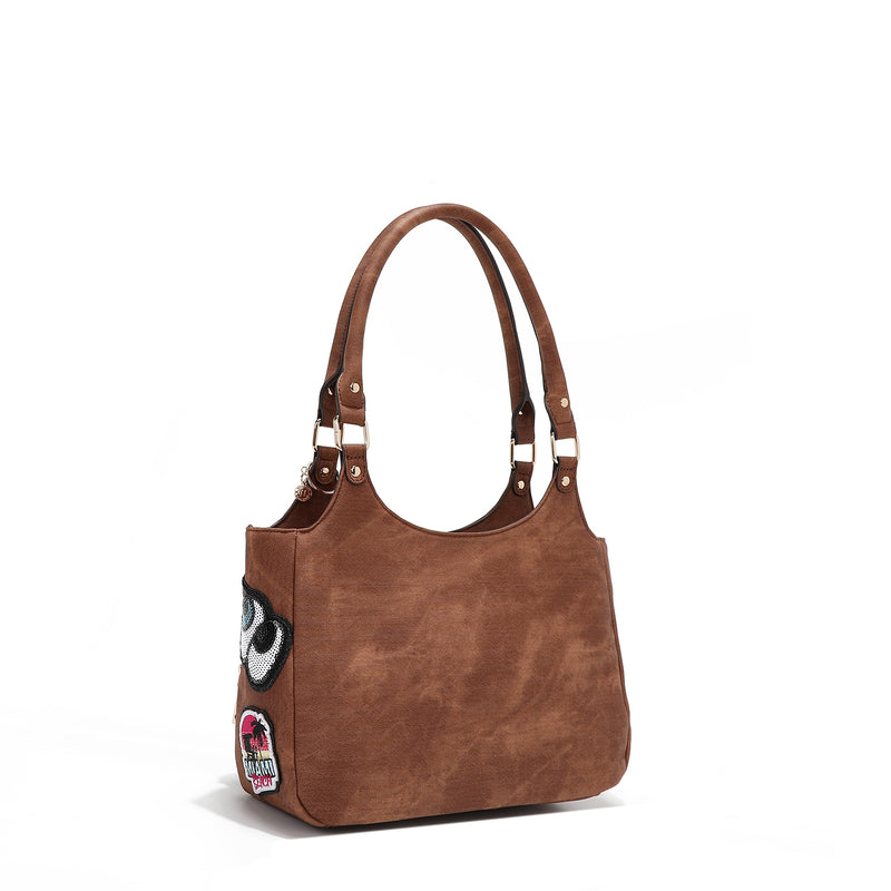 SHOULDER BAG WITH MULTIPLE PATCHES (BROWN)