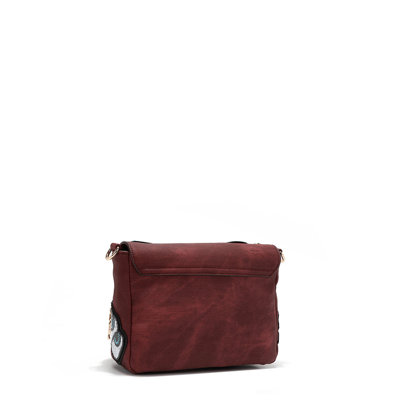 CROSSBODY BAG WITH FLAP AND MULTIPLE PATCHES (RED)