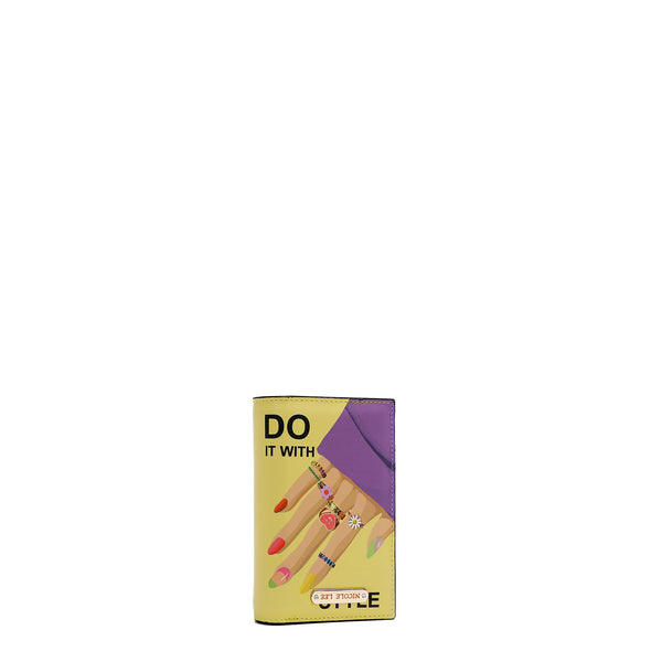 Folding portfolio with central zipper (Nail Polish)