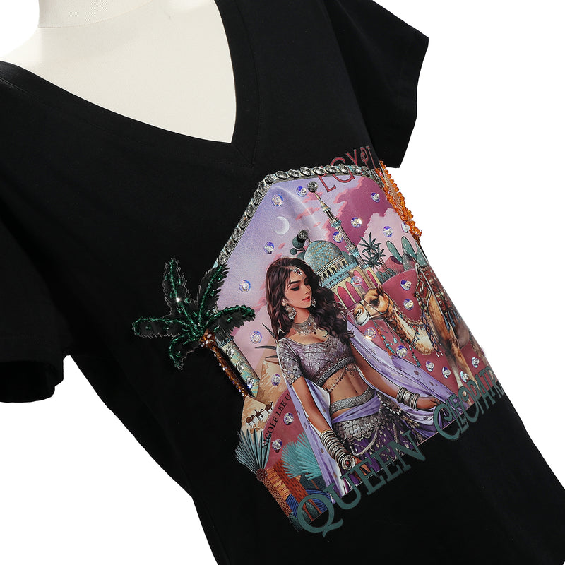 CAMISETA DE MODA CON CUELLO EN V (QUEEN CLEOPATRA NEGRO)