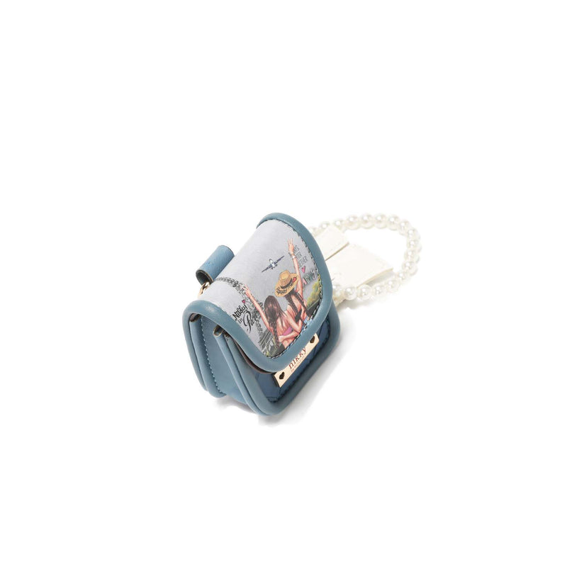 KEYCHAIN ​​WITH HEADPHONE HOLDER AND PEARL BRACELET <tc>NIKKY</tc>