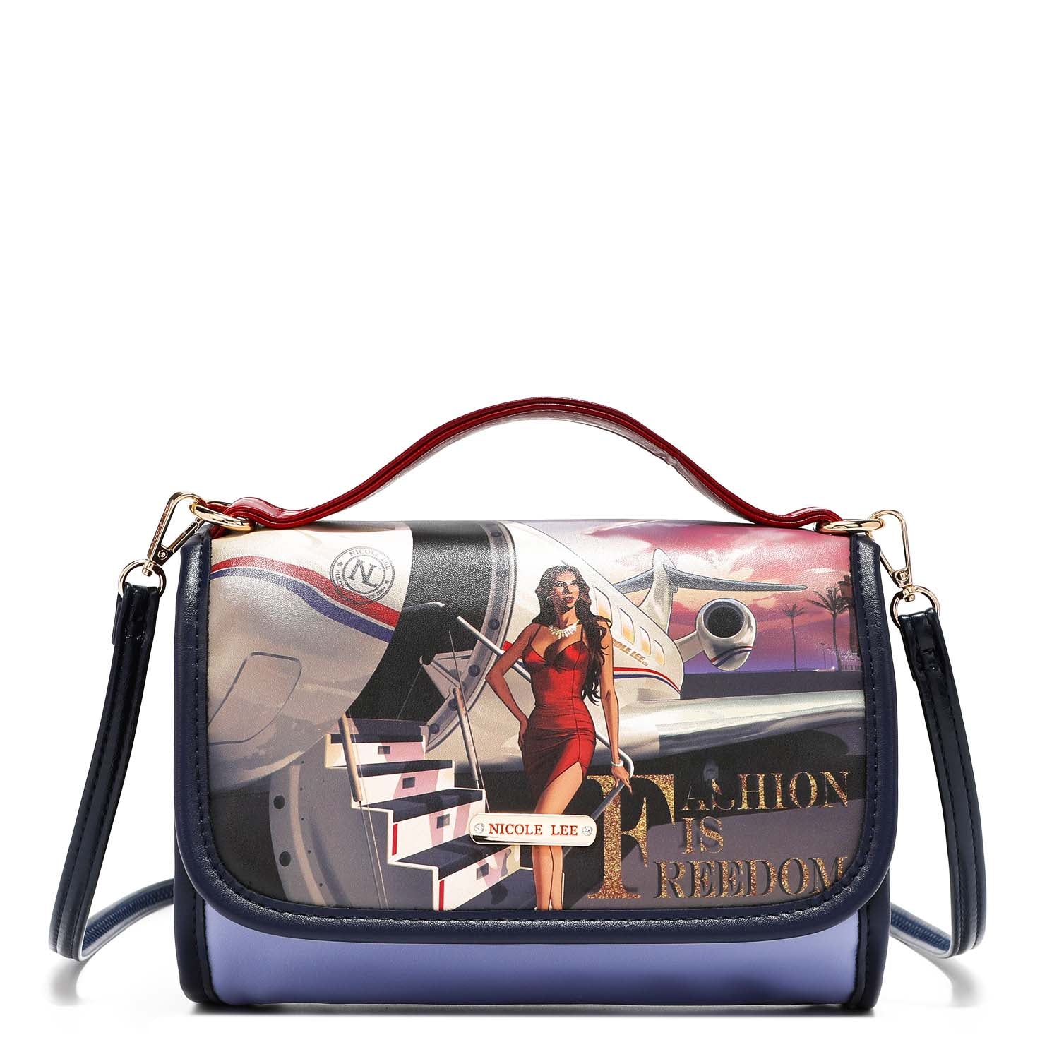 Travel cosmetique with hanger